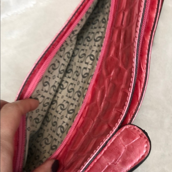 Guess clutch peach crocodile prints - Picture 5 of 8